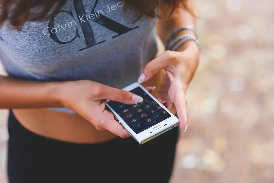 Adfun App Review: Earn Passive Income Watching Videos on Your Phone