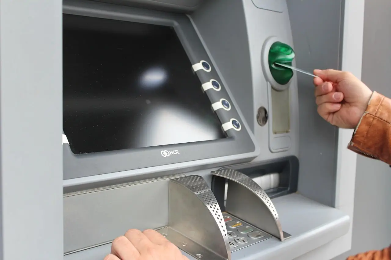 Fidelity Visa Gold Check Card Review: No ATM Fees Worldwide