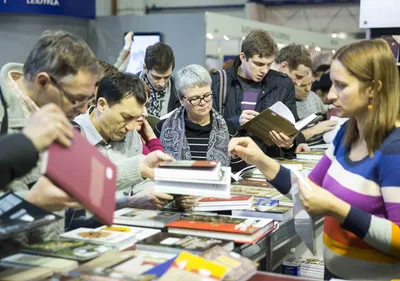 How to Flip Books for Profit: The Ultimate Side Hustle Guide