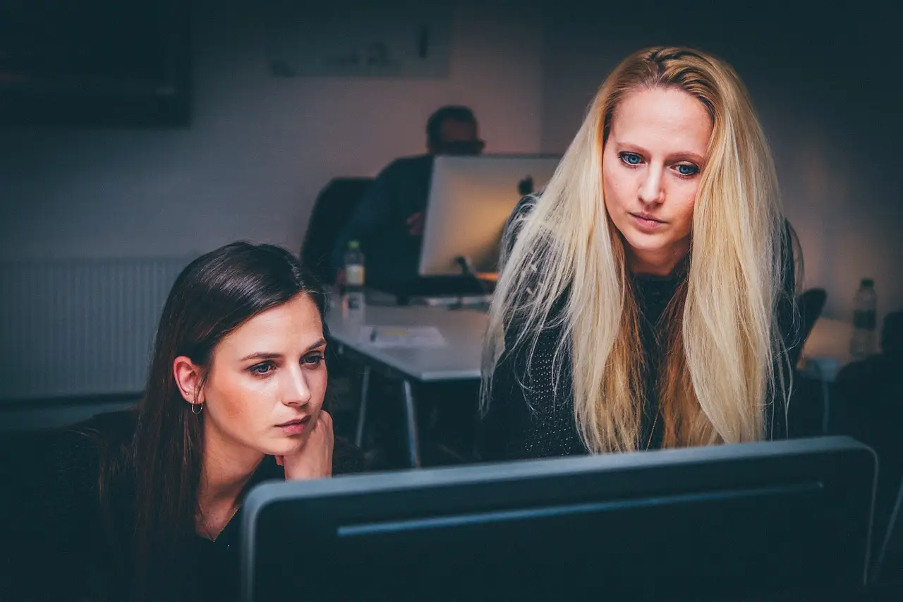 10 Best Free Online Courses To Improve Your Communication Skills