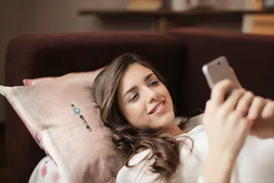 15 Easy Ways to Make Money in Bed (Free & Legit)