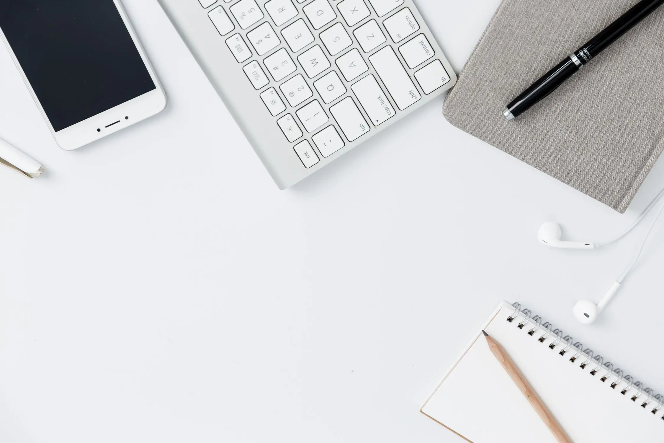 24 Weekend Jobs You Can Do From Home for Extra Cash