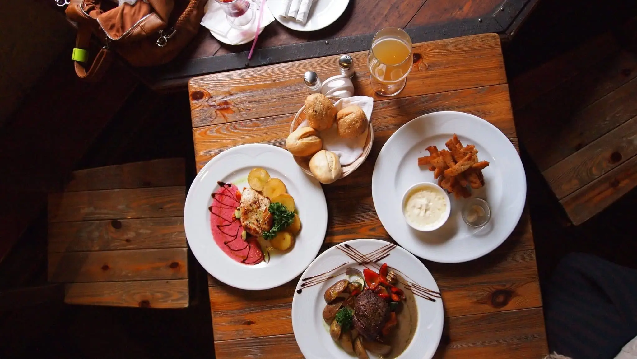 12 Free Apps That Give You Cash Back at Restaurants