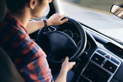 10 Easy Ways to Make Money Driving (No Experience Needed)